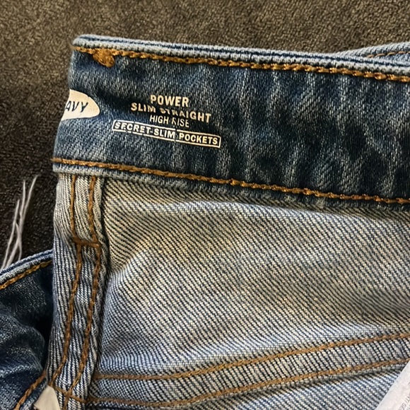 Old Navy power slim, straight, high-rise secret Slim pockets, 10 petite - Picture 3 of 3